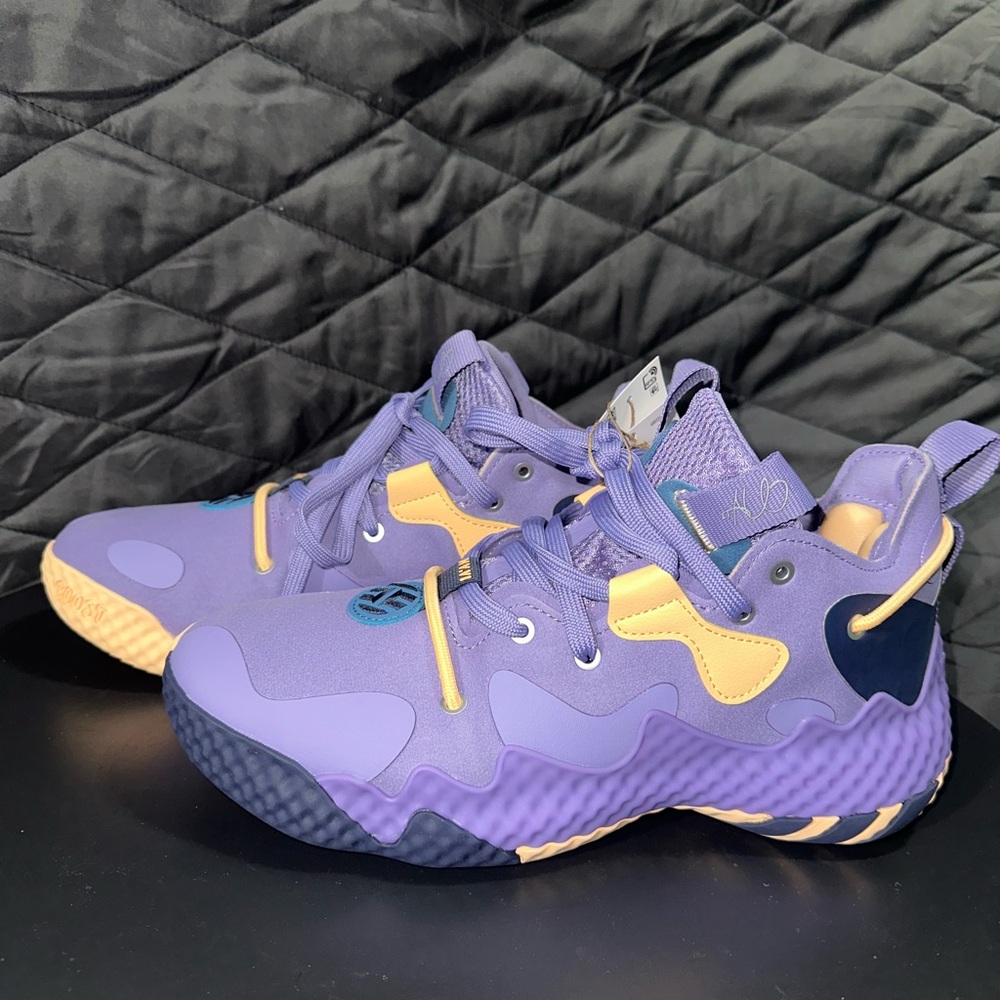 adidas Harden Vol 6 basketball shoes
